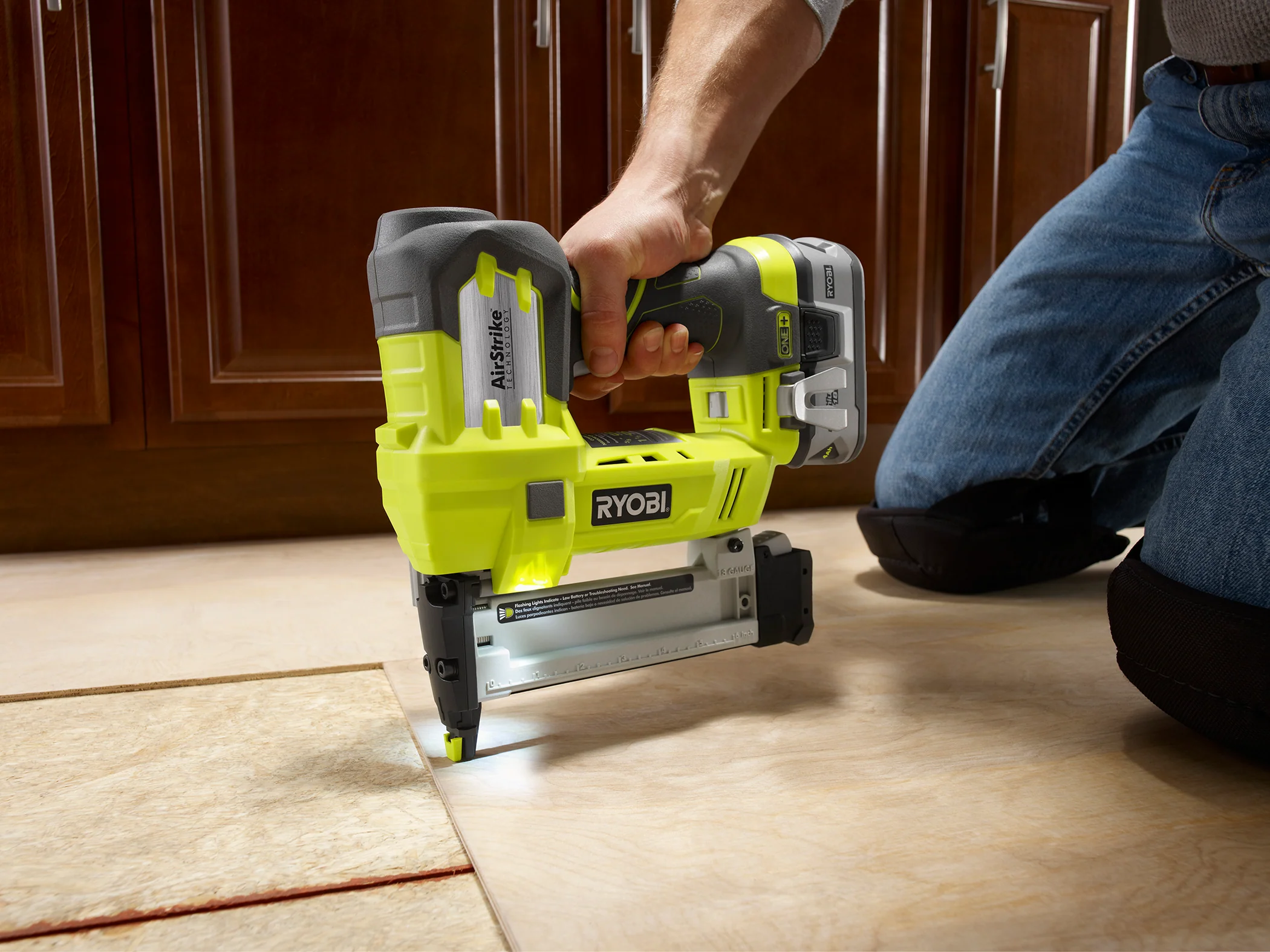 18V ONE+ AirStrike™ 18GA Narrow Crown Stapler - Image 8