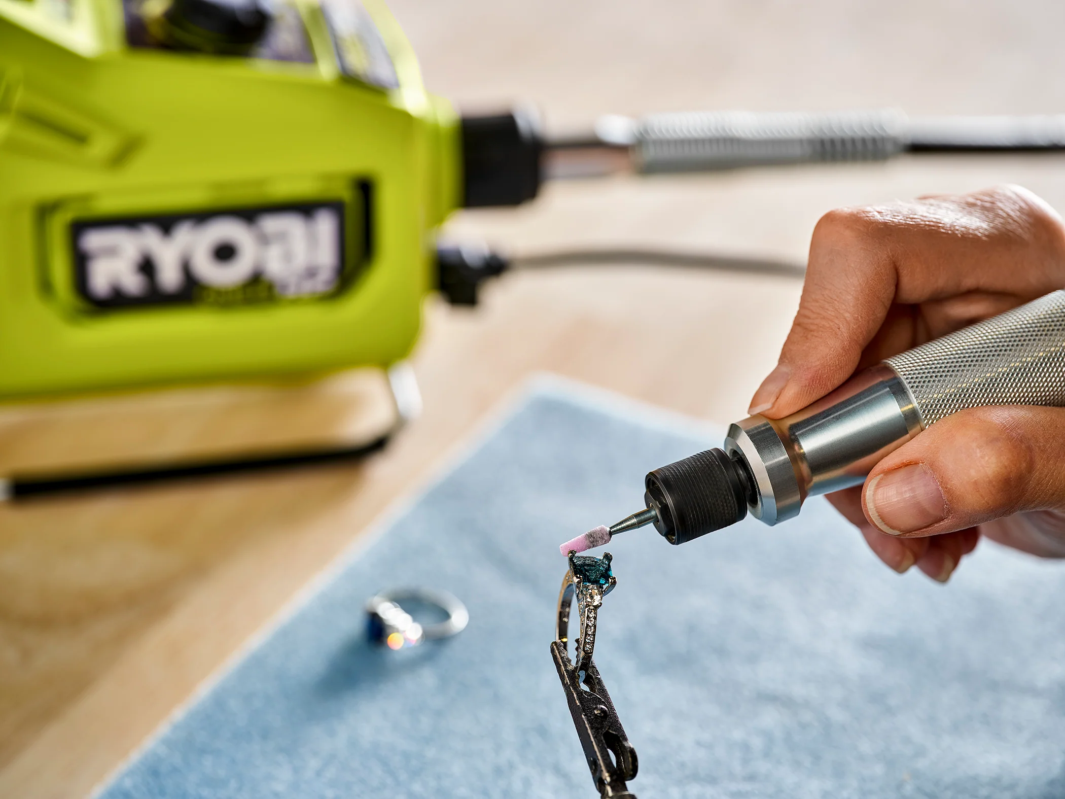 18V ONE+ HP Brushless Cordless Rotary Tool - Image 8