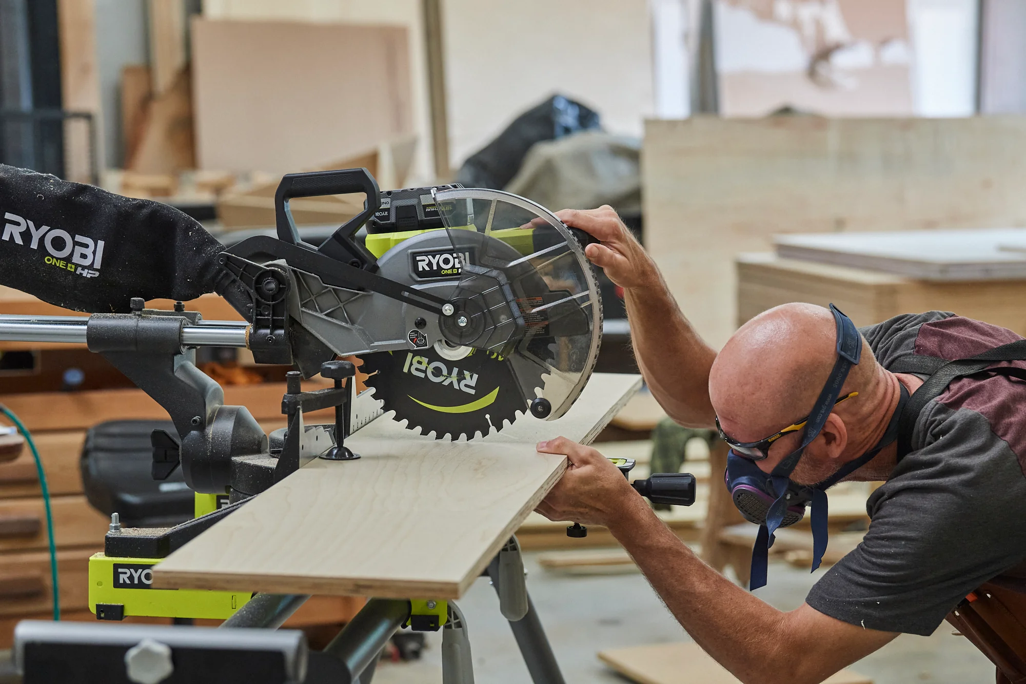18V ONE+ HP BRUSHLESS 10" SLIDING COMPOUND MITER SAW KIT - Image 11